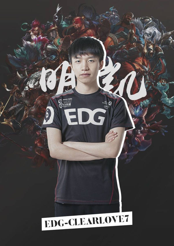 都充满了悬 都充满了悬