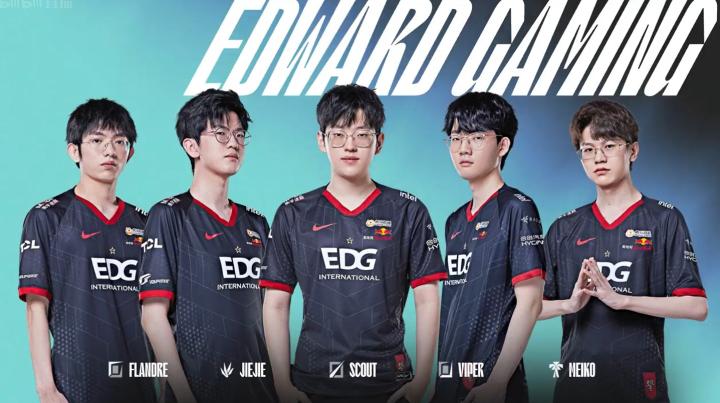 也拉近了彼 也拉近了彼