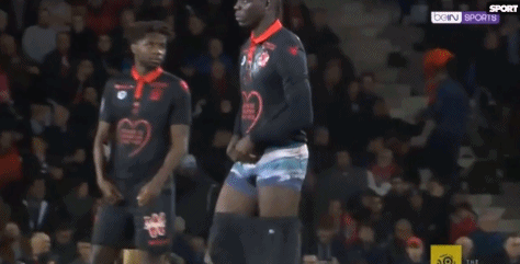 紧扣活动主 紧扣活动主